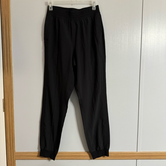 Lululemon Black Lightweight Jogger Pants Size 6 - Picture 1 of 7